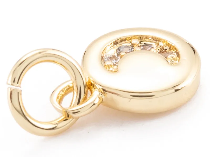 Ajoutez du doré avec ce pendentif lune dorée à l'or fin !